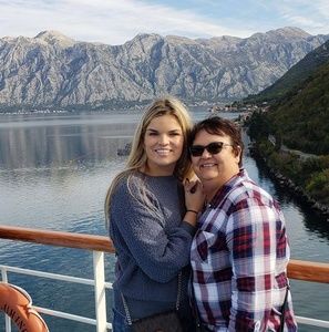 Meet your Posher, Debra